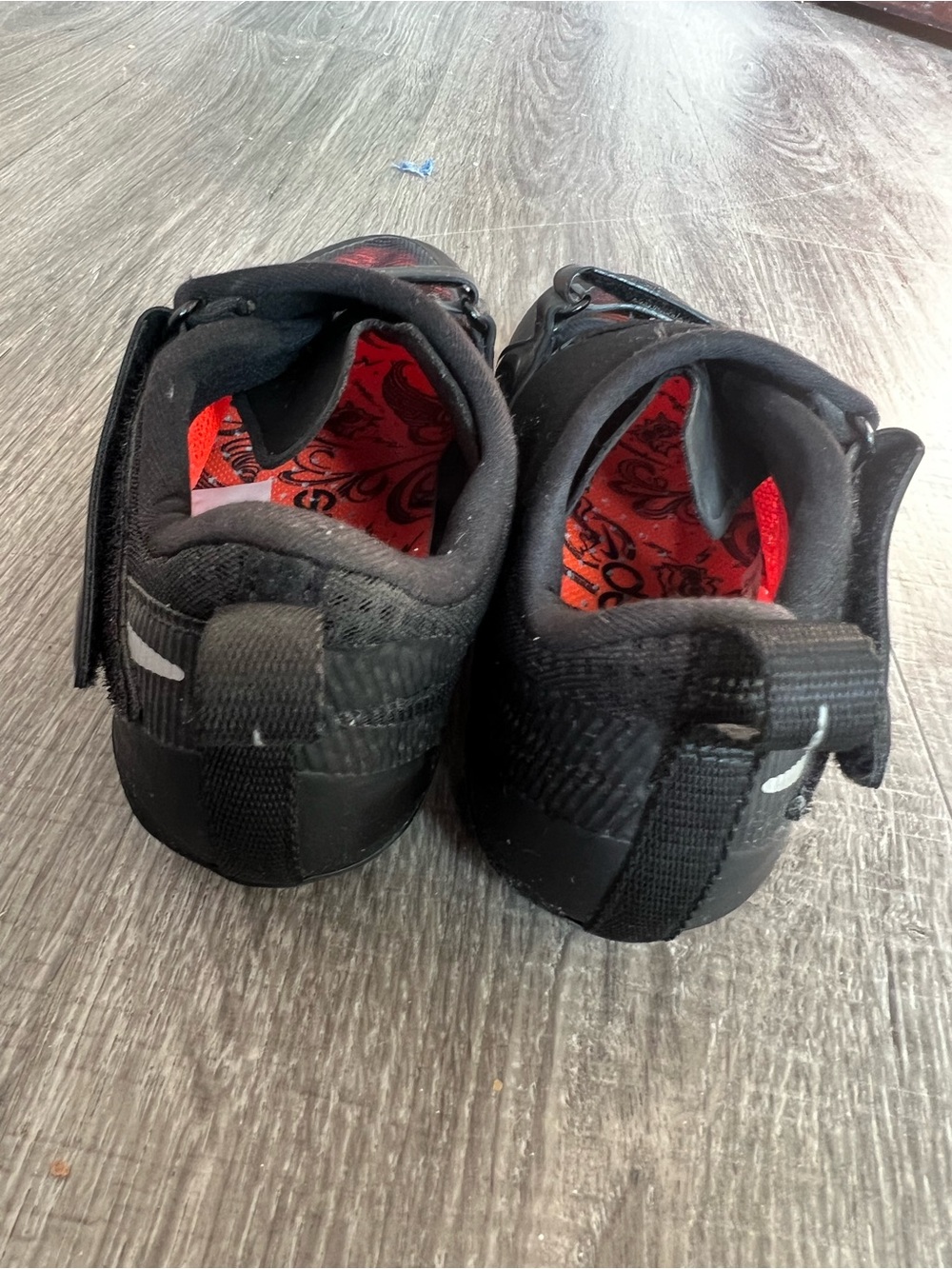 Women’s Black and Red cycling Slip-On Shoes - Picture 4 of 5